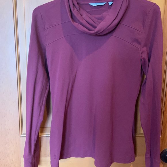 ⭐️ Athleta - mid weight long sleeve top - Picture 2 of 7